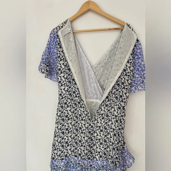 Tanya Taylor Silk Wrap Mini Dress
Size 12 - Picture 5 of 9